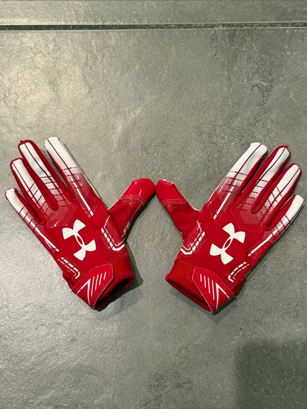 Pee wee Under Armour Red and White Training Football Gloves